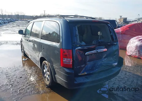 2008 Chrysler Town & Country Touring from USA, damaged, VIN 2A8HR54P38R836764